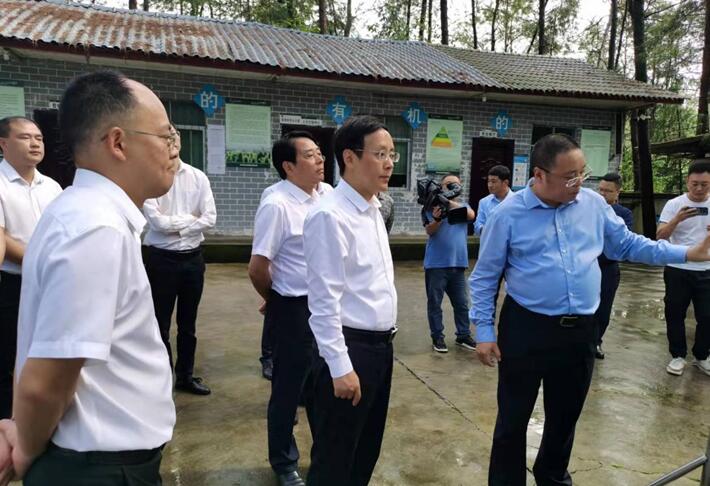 市委副書記喻在崗來公司調(diào)研農(nóng)業(yè)產(chǎn)業(yè)發(fā)展