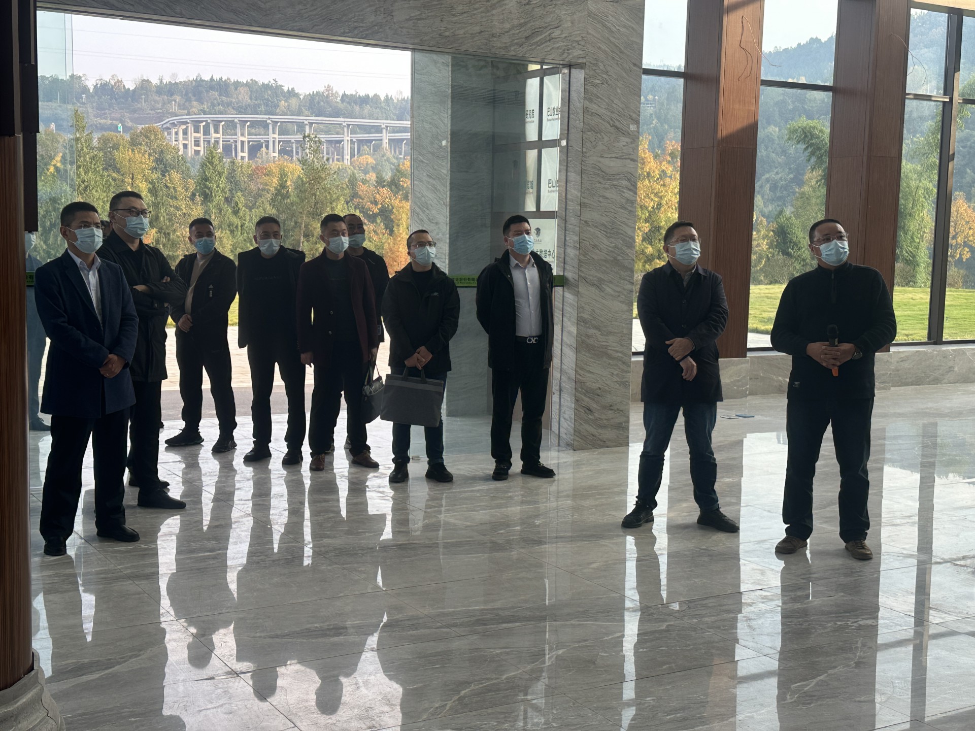 四川江口醇酒業(yè)（集團(tuán)）有限公司董事長陳林才一行蒞臨巴山牧業(yè)考察學(xué)習(xí)